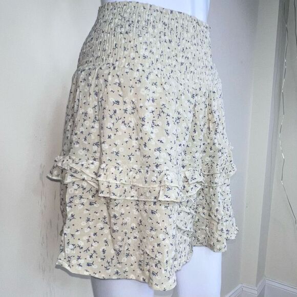 Kendall + Kylie Ditzy Floral Elastic Ruched Waist Ruffle Flirty‎ Mini Skirt - Picture 4 of 12